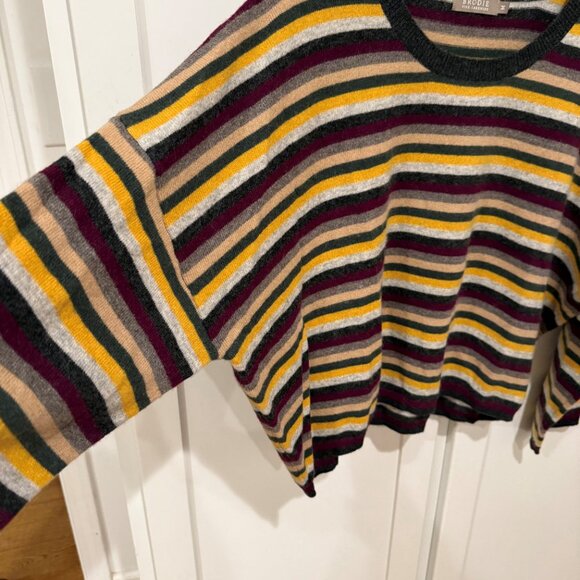 Brodie Cashmere Sweater - Picture 2 of 3